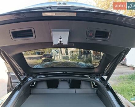 Чорний Тесла Модель С, об'ємом двигуна 0 л та пробігом 67 тис. км за 18999 $, фото 5 на Automoto.ua