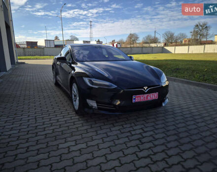 Черный Тесла Модель С, объемом двигателя 0 л и пробегом 133 тыс. км за 16200 $, фото 1 на Automoto.ua