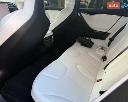 Чорний Тесла Модель С, об'ємом двигуна 0 л та пробігом 60 тис. км за 23000 $, фото 12 на Automoto.ua