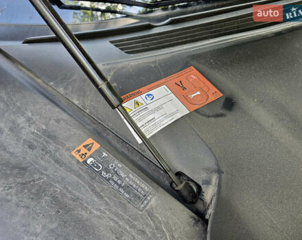 Чорний Тесла Модель С, об'ємом двигуна 0 л та пробігом 120 тис. км за 18900 $, фото 132 на Automoto.ua