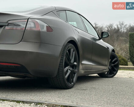 Черный Тесла Модель С, объемом двигателя 0 л и пробегом 112 тыс. км за 27500 $, фото 15 на Automoto.ua