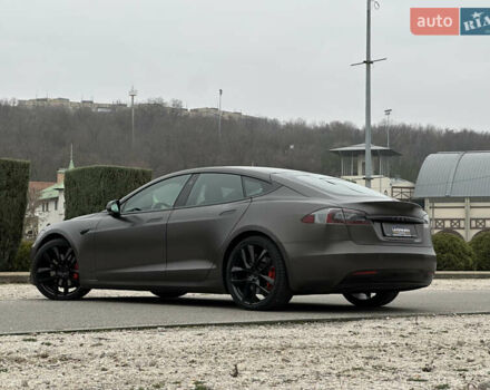 Черный Тесла Модель С, объемом двигателя 0 л и пробегом 112 тыс. км за 27500 $, фото 19 на Automoto.ua