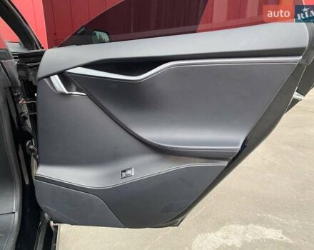 Чорний Тесла Модель С, об'ємом двигуна 0 л та пробігом 227 тис. км за 19999 $, фото 29 на Automoto.ua