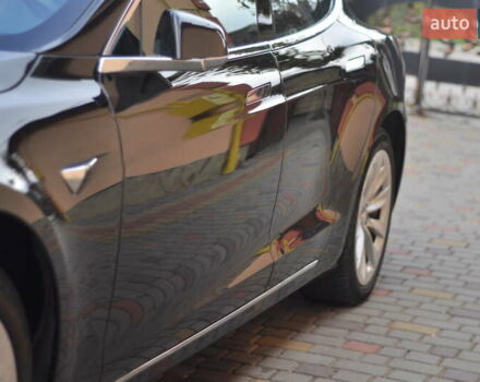 Черный Тесла Модель С, объемом двигателя 0 л и пробегом 98 тыс. км за 27000 $, фото 10 на Automoto.ua