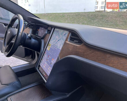 Черный Тесла Модель С, объемом двигателя 0 л и пробегом 128 тыс. км за 24000 $, фото 12 на Automoto.ua