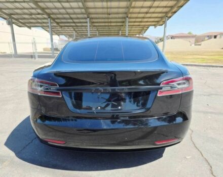 Черный Тесла Модель С, объемом двигателя 0 л и пробегом 35 тыс. км за 10000 $, фото 5 на Automoto.ua