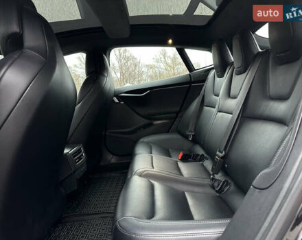 Черный Тесла Модель С, объемом двигателя 0 л и пробегом 112 тыс. км за 27500 $, фото 24 на Automoto.ua