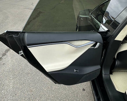 Чорний Тесла Модель С, об'ємом двигуна 0 л та пробігом 117 тис. км за 23000 $, фото 17 на Automoto.ua