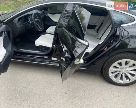 Черный Тесла Модель С, объемом двигателя 0 л и пробегом 72 тыс. км за 24900 $, фото 59 на Automoto.ua