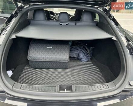 Черный Тесла Модель С, объемом двигателя 0 л и пробегом 52 тыс. км за 29999 $, фото 29 на Automoto.ua