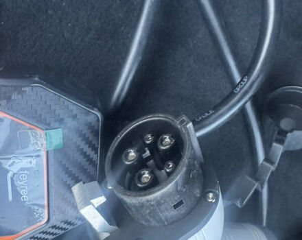 Черный Тесла Модель С, объемом двигателя 0 л и пробегом 136 тыс. км за 18650 $, фото 84 на Automoto.ua