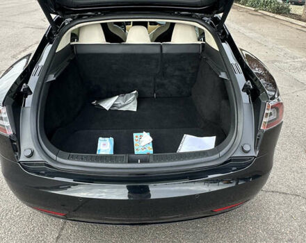 Чорний Тесла Модель С, об'ємом двигуна 0 л та пробігом 117 тис. км за 23000 $, фото 28 на Automoto.ua