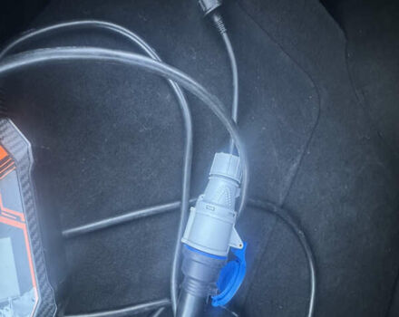 Черный Тесла Модель С, объемом двигателя 0 л и пробегом 136 тыс. км за 18650 $, фото 88 на Automoto.ua