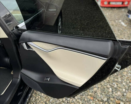 Чорний Тесла Модель С, об'ємом двигуна 0 л та пробігом 147 тис. км за 23999 $, фото 31 на Automoto.ua