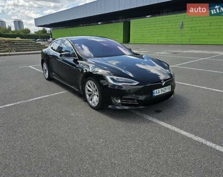 Черный Тесла Модель С, объемом двигателя 0 л и пробегом 72 тыс. км за 24900 $, фото 1 на Automoto.ua