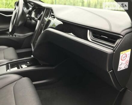 Черный Тесла Модель С, объемом двигателя 0 л и пробегом 82 тыс. км за 28999 $, фото 41 на Automoto.ua