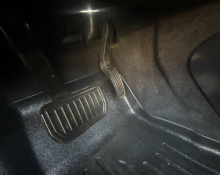 Черный Тесла Модель С, объемом двигателя 0 л и пробегом 136 тыс. км за 18650 $, фото 44 на Automoto.ua