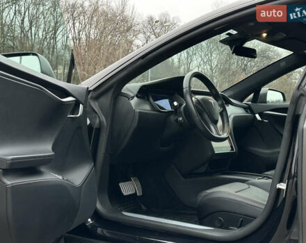 Черный Тесла Модель С, объемом двигателя 0 л и пробегом 112 тыс. км за 27500 $, фото 22 на Automoto.ua