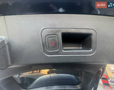 Черный Тесла Модель С, объемом двигателя 0 л и пробегом 136 тыс. км за 18650 $, фото 68 на Automoto.ua