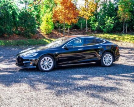 Черный Тесла Модель С, объемом двигателя 0 л и пробегом 41 тыс. км за 16700 $, фото 2 на Automoto.ua