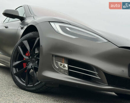 Черный Тесла Модель С, объемом двигателя 0 л и пробегом 112 тыс. км за 27500 $, фото 9 на Automoto.ua