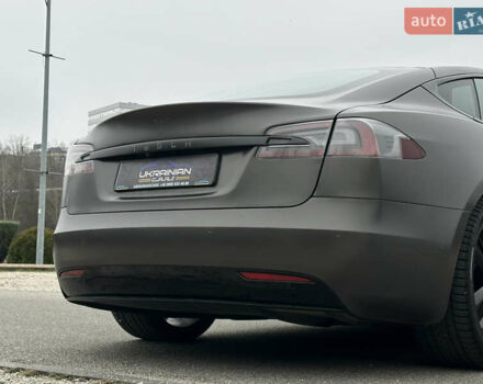 Черный Тесла Модель С, объемом двигателя 0 л и пробегом 112 тыс. км за 27500 $, фото 16 на Automoto.ua