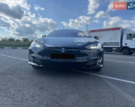 Черный Тесла Модель С, объемом двигателя 0 л и пробегом 76 тыс. км за 27700 $, фото 1 на Automoto.ua