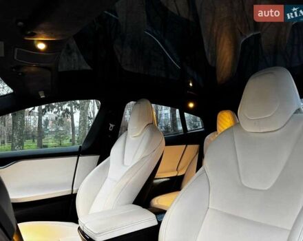 Черный Тесла Модель С, объемом двигателя 0 л и пробегом 64 тыс. км за 21490 $, фото 18 на Automoto.ua