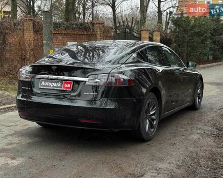 Черный Тесла Модель С, объемом двигателя 0 л и пробегом 64 тыс. км за 21490 $, фото 6 на Automoto.ua