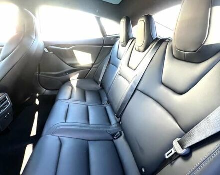 Черный Тесла Модель С, объемом двигателя 0 л и пробегом 118 тыс. км за 25700 $, фото 12 на Automoto.ua