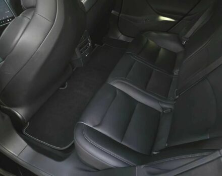 Черный Тесла Модель С, объемом двигателя 0 л и пробегом 44 тыс. км за 13200 $, фото 13 на Automoto.ua