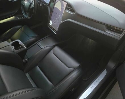 Черный Тесла Модель С, объемом двигателя 0 л и пробегом 44 тыс. км за 13200 $, фото 8 на Automoto.ua