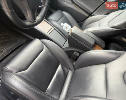 Черный Тесла Модель С, объемом двигателя 0 л и пробегом 91 тыс. км за 24000 $, фото 3 на Automoto.ua