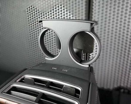 Черный Тесла Модель С, объемом двигателя 0 л и пробегом 71 тыс. км за 26790 $, фото 55 на Automoto.ua