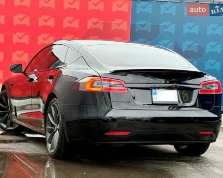 Черный Тесла Модель С, объемом двигателя 0 л и пробегом 101 тыс. км за 28000 $, фото 2 на Automoto.ua