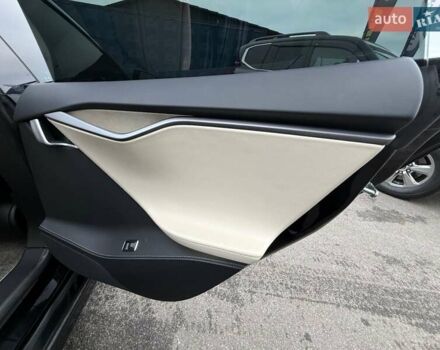 Черный Тесла Модель С, объемом двигателя 0 л и пробегом 101 тыс. км за 28000 $, фото 71 на Automoto.ua