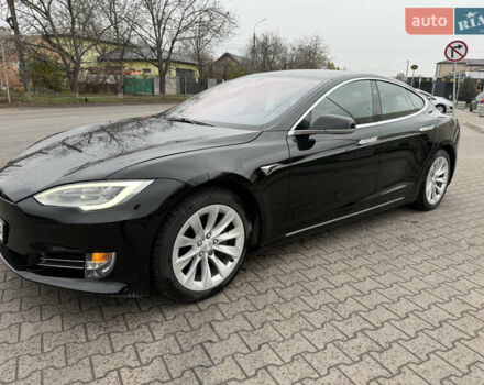Черный Тесла Модель С, объемом двигателя 0 л и пробегом 91 тыс. км за 24000 $, фото 2 на Automoto.ua