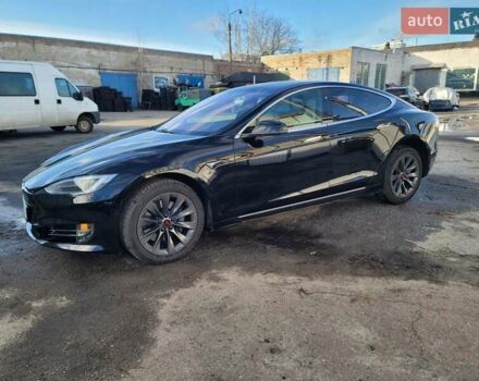 Черный Тесла Модель С, объемом двигателя 0 л и пробегом 64 тыс. км за 21000 $, фото 2 на Automoto.ua