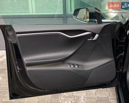 Черный Тесла Модель С, объемом двигателя 0 л и пробегом 71 тыс. км за 26790 $, фото 17 на Automoto.ua