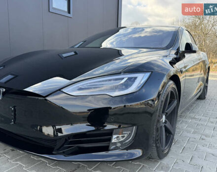 Черный Тесла Модель С, объемом двигателя 0 л и пробегом 98 тыс. км за 24900 $, фото 2 на Automoto.ua