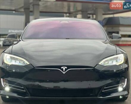 Черный Тесла Модель С, объемом двигателя 0 л и пробегом 67 тыс. км за 34900 $, фото 5 на Automoto.ua