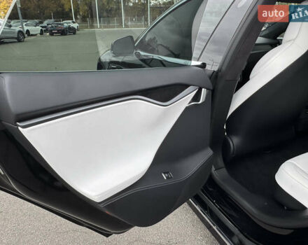 Чорний Тесла Модель С, об'ємом двигуна 0 л та пробігом 59 тис. км за 27900 $, фото 24 на Automoto.ua