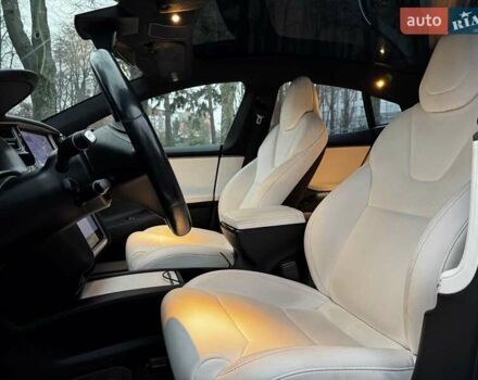 Черный Тесла Модель С, объемом двигателя 0 л и пробегом 64 тыс. км за 21490 $, фото 16 на Automoto.ua