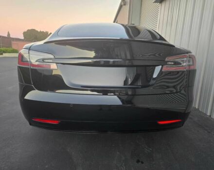 Черный Тесла Модель С, объемом двигателя 0 л и пробегом 44 тыс. км за 13200 $, фото 5 на Automoto.ua