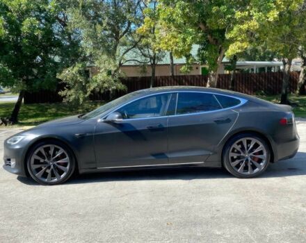 Черный Тесла Модель С, объемом двигателя 0 л и пробегом 38 тыс. км за 22600 $, фото 2 на Automoto.ua