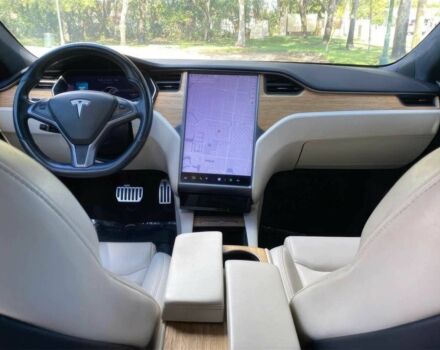 Черный Тесла Модель С, объемом двигателя 0 л и пробегом 38 тыс. км за 22600 $, фото 7 на Automoto.ua