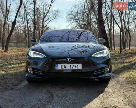 Черный Тесла Модель С, объемом двигателя 0 л и пробегом 45 тыс. км за 34900 $, фото 2 на Automoto.ua
