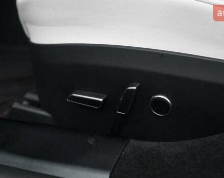 Чорний Тесла Модель С, об'ємом двигуна 0 л та пробігом 49 тис. км за 37900 $, фото 27 на Automoto.ua