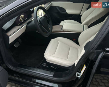 Черный Тесла Модель С, объемом двигателя 0 л и пробегом 77 тыс. км за 31500 $, фото 25 на Automoto.ua