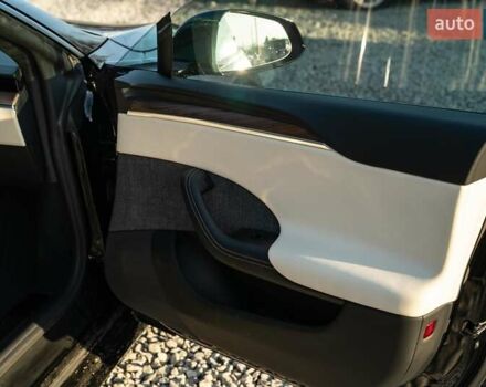 Чорний Тесла Модель С, об'ємом двигуна 0.5 л та пробігом 23 тис. км за 42500 $, фото 40 на Automoto.ua